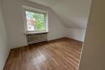 Helle Dachgeschoßwohnung mit Südbalkon plus 60m² Stauraum