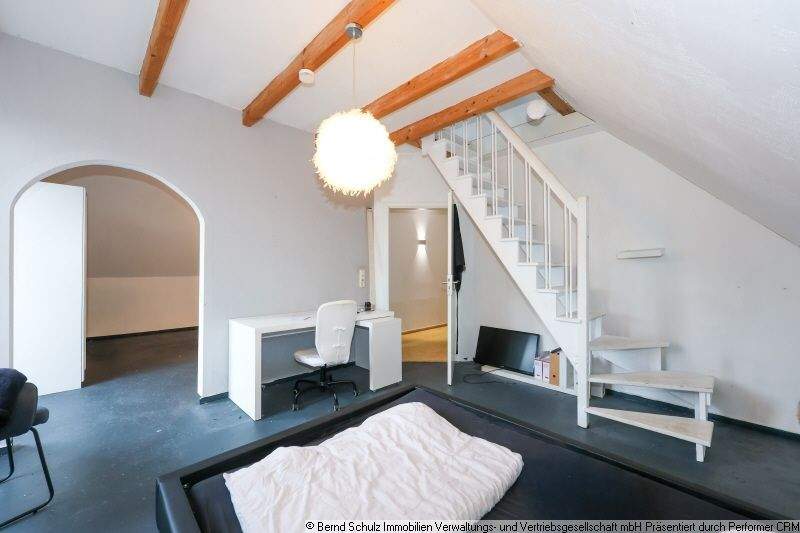 Doppelhaushälfte mit Vollkeller, Terrasse und Garten - viel Platz für die Familie 7 zimmer