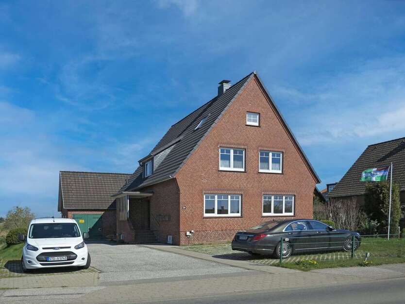 Haus zum Kaufen in Hamburg 695.000 € 262 m²