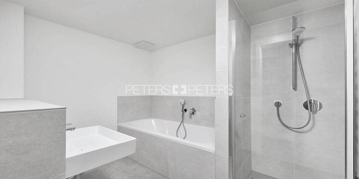 Etagenwohnung Pinneberg - 5 Zimmer, 125 m&sup2;, 2.199&euro; | Angebot:26917989