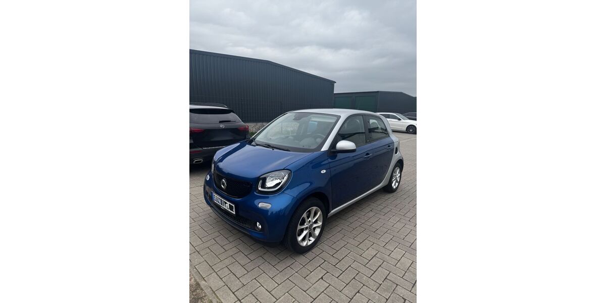 Smart ForFour 125.264 km 9.790 &euro; Hamburg 22087