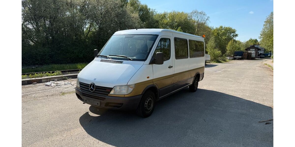 Mercedes-Benz Sprinter 217.658 km 5.500 &euro; HAMBURG 22113