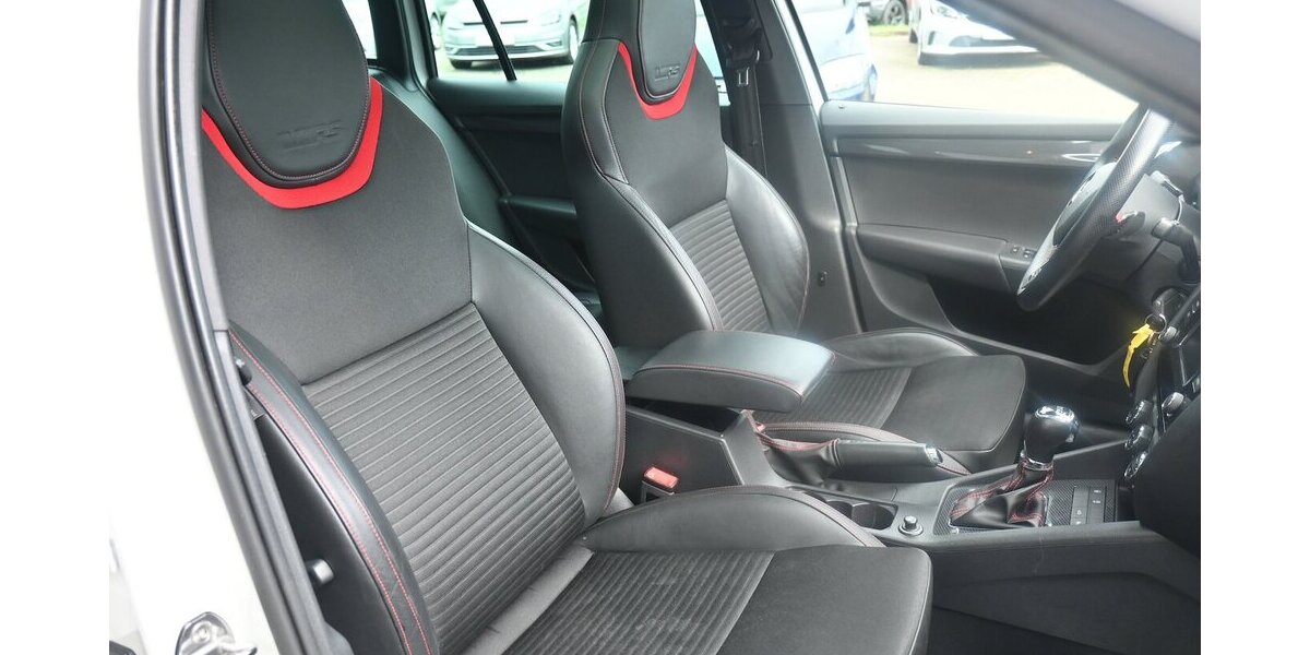 Skoda Octavia 2.0 TSI RS combi DSG Navi Leder Pano Alu 165.000 km 13.100 &euro; Seevetal - Hittfeld 21218
