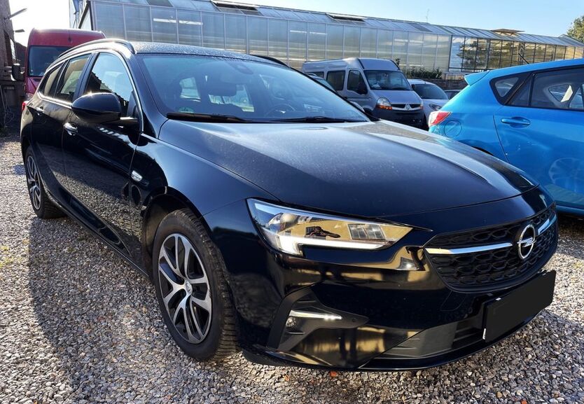 Opel Insignia 121.900 km 14.988 € Hamburg 20537