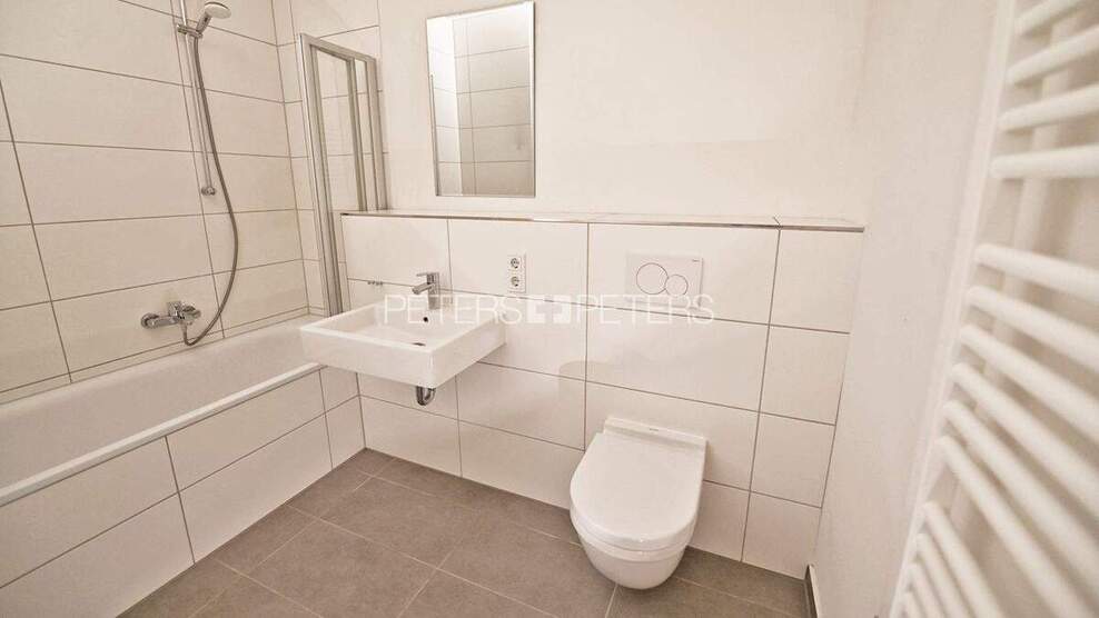 + Ihr neues Zuhause auf zwei Etagen + 3 zimmer