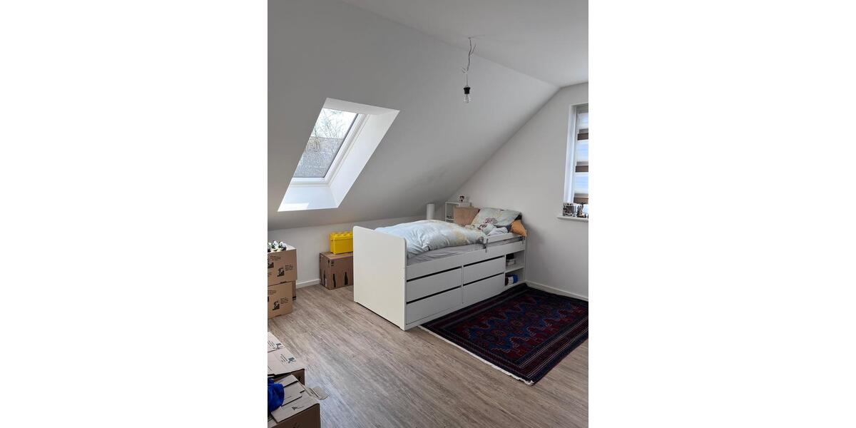 Doppelhaushälfte Hoisdorf - 4 Zimmer, 126 m&sup2;, 2.250&euro; | Angebot:26600862