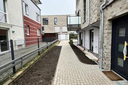 Neubau, Erstbezug 4 Zimmer Wohnung mit Balkon 4 zimmer