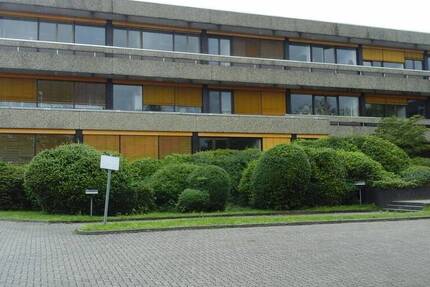 Helle und variable BüroLaborfläche in Endetage 4 zimmer