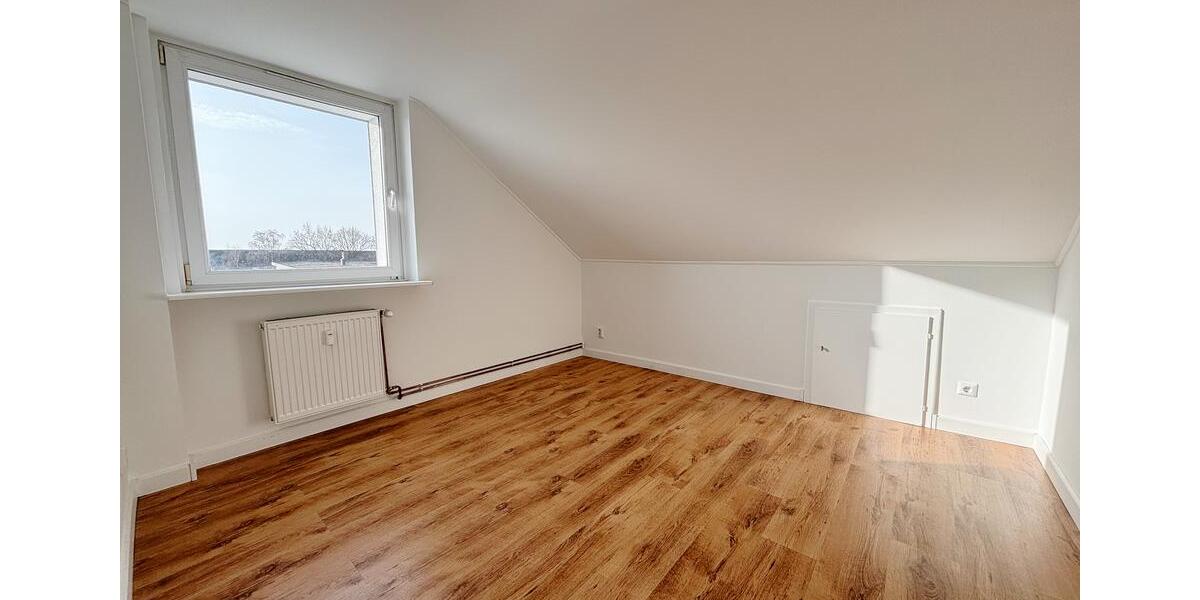 Etagenwohnung Reinbek - 5 Zimmer, 120 m&sup2;, 1.494&euro; | Angebot:25414989