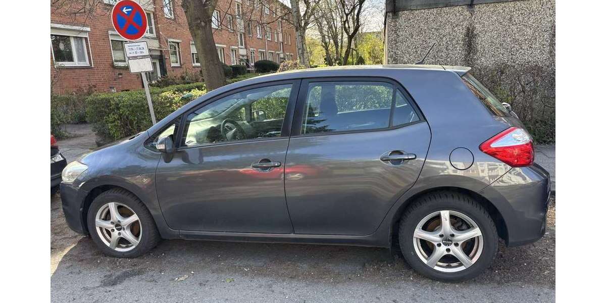 Toyota Auris 95.673 km 5.120 &euro; Hamburg, Freie und Hansestadt 22119