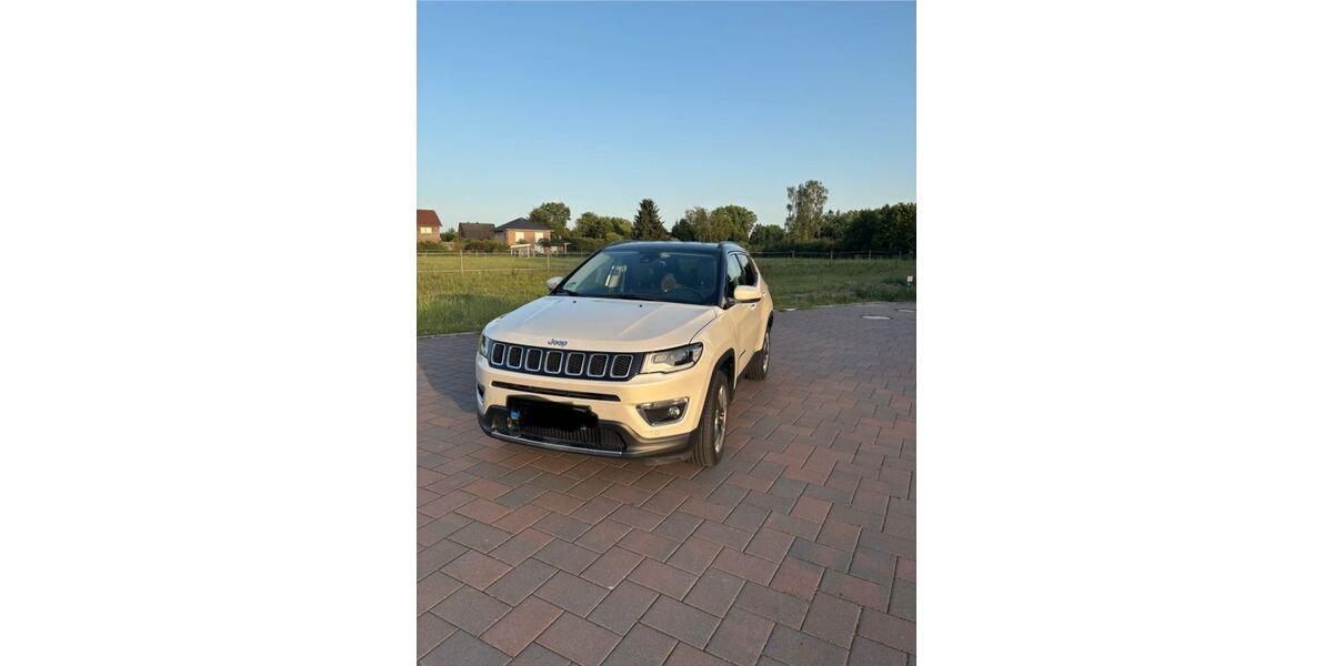 Jeep Compass 82.566 km 17.700 &euro; Drestedt 21279