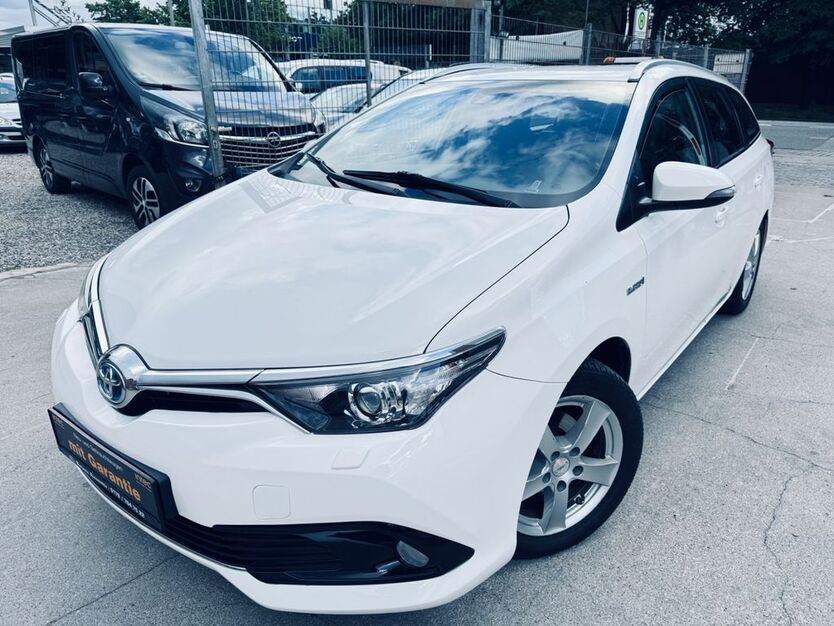 Toyota Auris 126.000 km 12.900 € Hamburg 20537