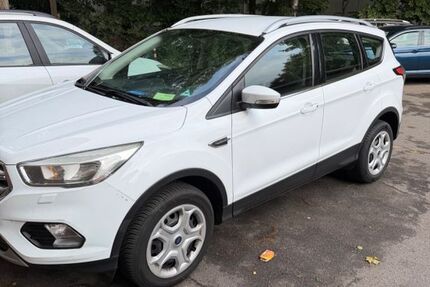 Ford Kuga 125.500 km 7.500 &euro; Hamburg 22147