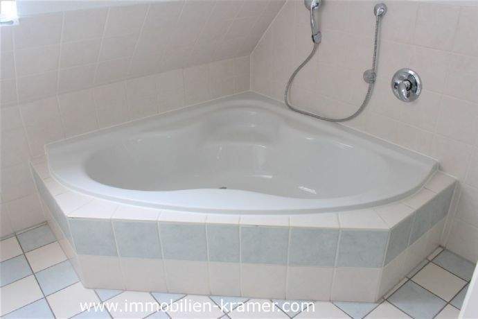 Gepflegtes Haus mit Einliegerwohnung in Elbnähe 6 zimmer