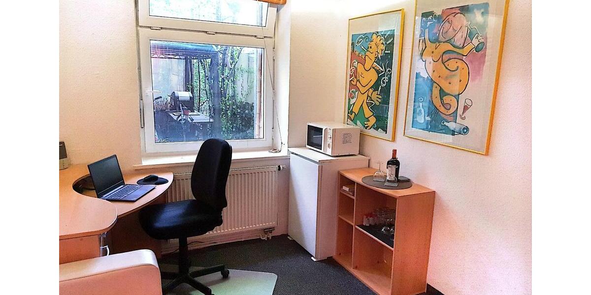 Erdgeschoßwohnung Hamburg Ottensen - 14 Zimmer, 74 m&sup2;, 650&euro; | Angebot:25557142