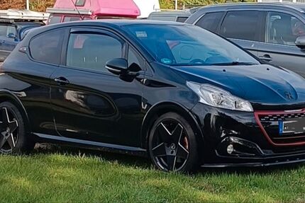 Peugeot 208 172.310 km 6.780 &euro; Hamburg 21037