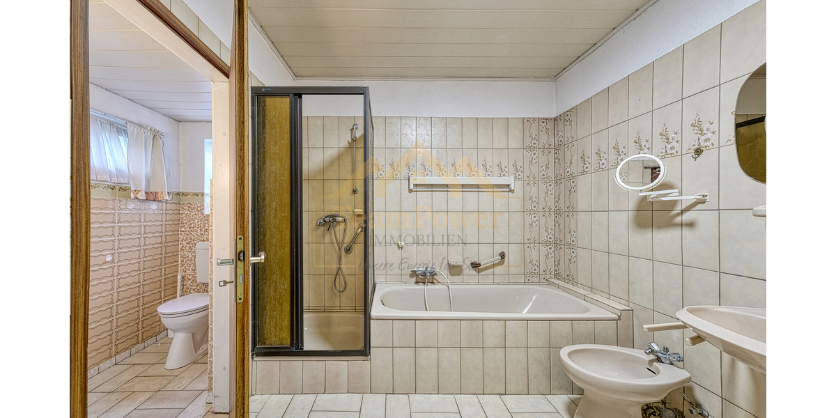 Ein Preis, 2 Wohnungen - jetzt schnell sein! - Zweifamilienhaus Hamburg Wandsbek | Angebot:27266966