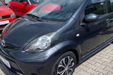 Toyota Aygo (X) 82.000 km 6.900 &euro; Hamburg 20097