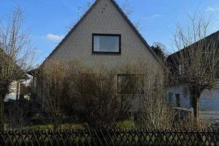Haus Tornesch - 4 Zimmer, 121 m&sup2;, 1.950&euro; | Angebot:25672582