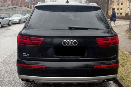 Audi Q7 111.081 km 36.000 &euro; Hamburg 20539