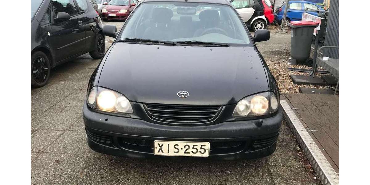 Toyota Avensis 180.000 km 1.950 &euro; Hamburg 22147