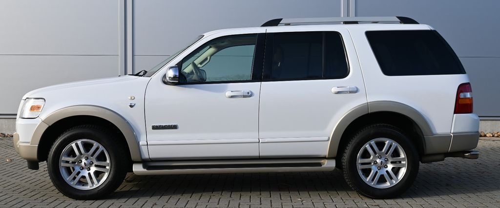 Ford Explorer 108.500 km 22.400 &euro; Oststeinbek 22113