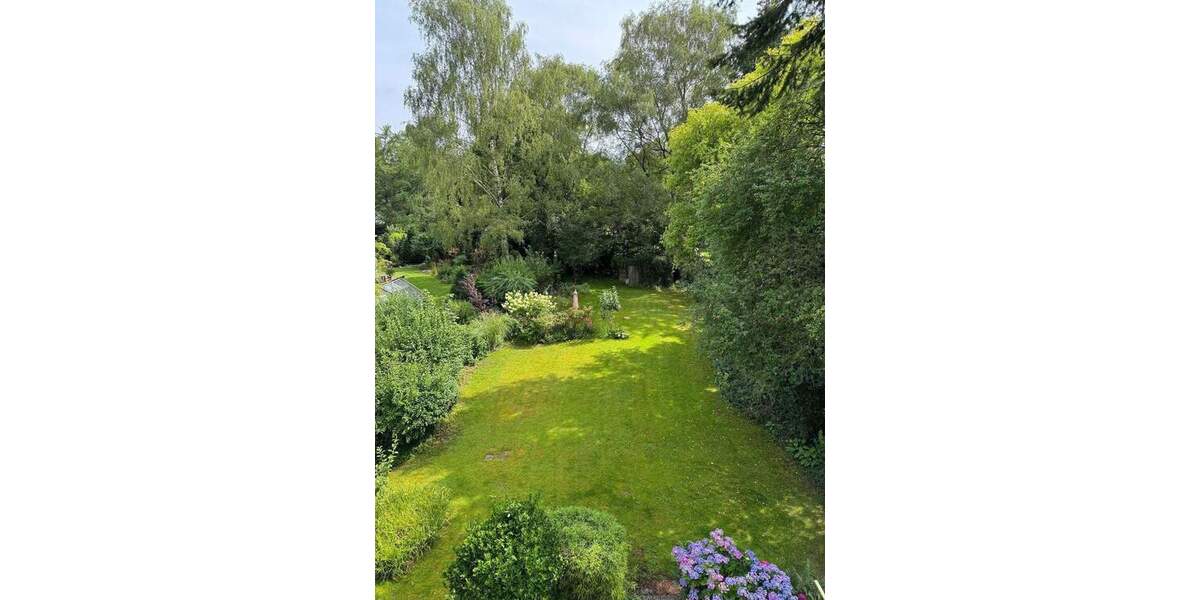 Großzügige 3 Zi. DG-Wohnung mit ausgebautem großen Spitzboden und eigenem Garten 3 zimmer