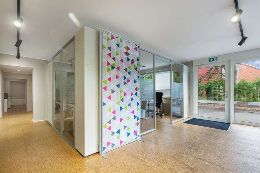 Büro in Ellerbek 1.600 € 160 m²
