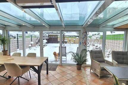 *Provisionsfrei* Hochwertiges Endreihenhaus mit Warmwintergarten in Top-Lage! 4 zimmer