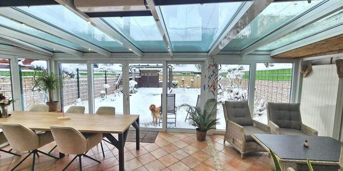 *Provisionsfrei* Hochwertiges Endreihenhaus mit Warmwintergarten in Top-Lage! 4 zimmer