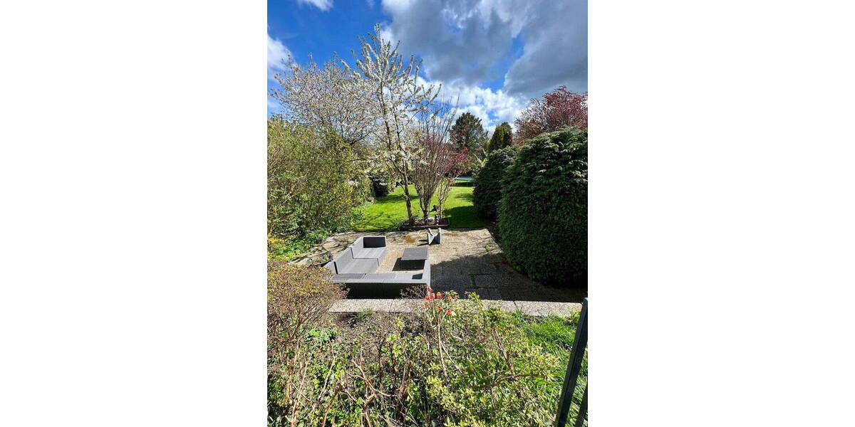 Einfamilienhaus Hamburg Rahlstedt - 8 Zimmer, 180 m&sup2;, 2.800&euro; | Angebot:26306502