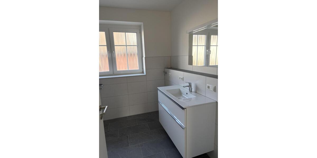 Erdgeschoßwohnung Brackel - 3 Zimmer, 88 m&sup2;, 1.360&euro; | Angebot:23767351