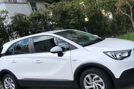Opel Crossland (X) 41.820 km 13.999 &euro; Hamburg 22149