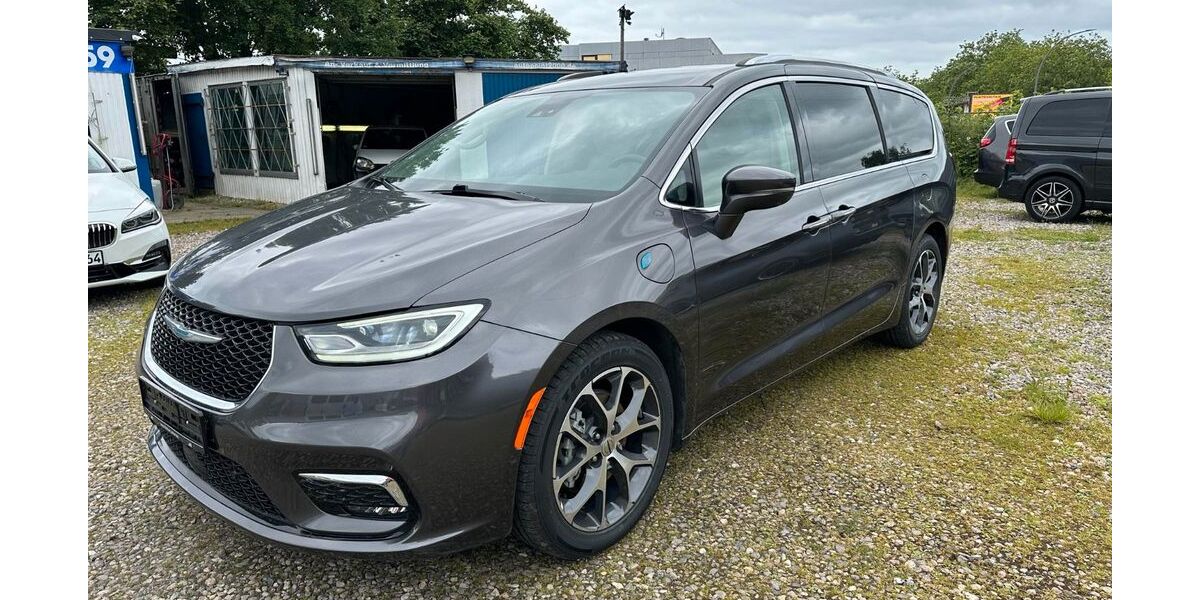 Chrysler Pacifica 82.000 km 39.999 &euro; Hamburg 22309
