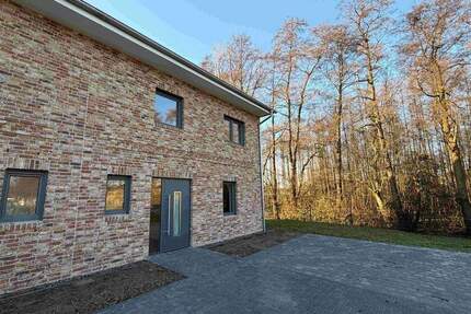 Neubau - Moderne Doppelhaushälfte mit Wärmepumpe und Garten in attraktiver Wohnlage von Uetersen 4 zimmer