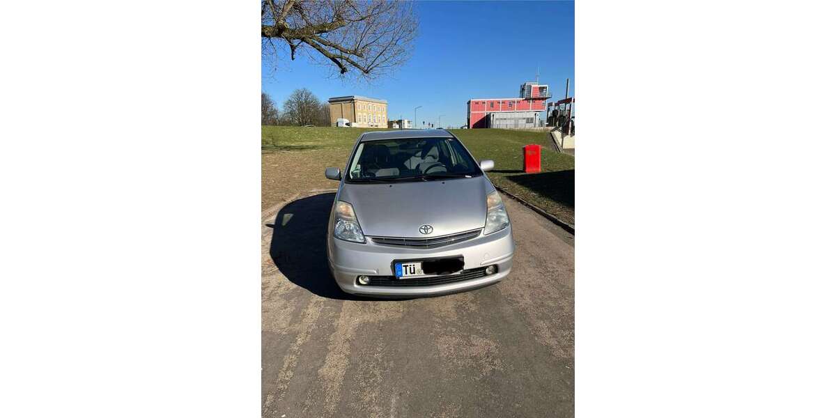 Toyota Prius 250.946 km 4.750 € Hamburg 20099