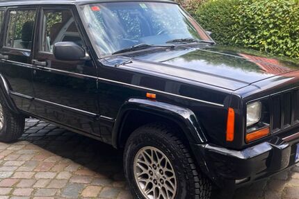 Jeep Cherokee 165.000 km 11.900 &euro; Hamburg 22299