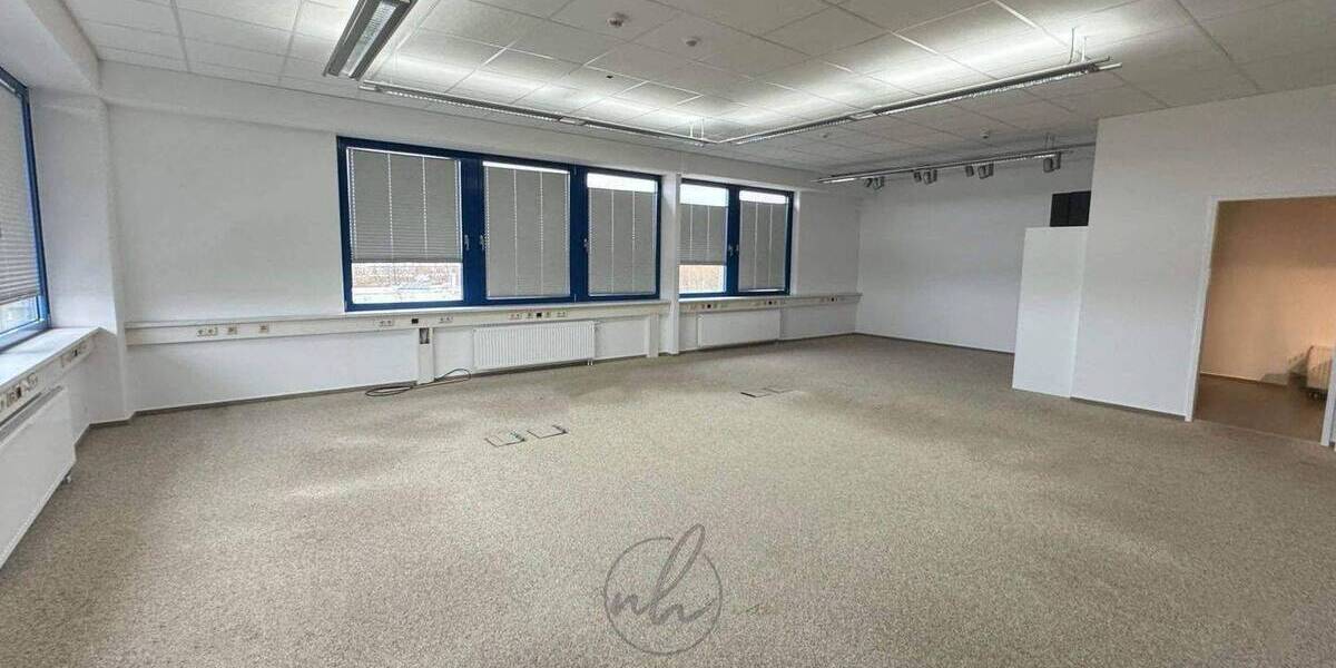 Gewerbeobjekt Hamburg Rahlstedt - 2 Zimmer, 165 m&sup2;, 2.145&euro; | Angebot:26933785