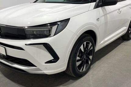 Opel Grandland (X) 28.000 km 21.950 &euro; Norderstedt 22848