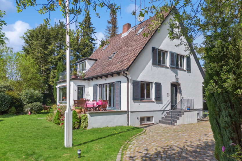 Haus zum Kaufen in Hamburg 890.000 € 154 m²
