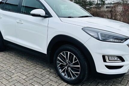 Hyundai TUCSON 51.000 km 20.800 &euro; Hamburg 22047