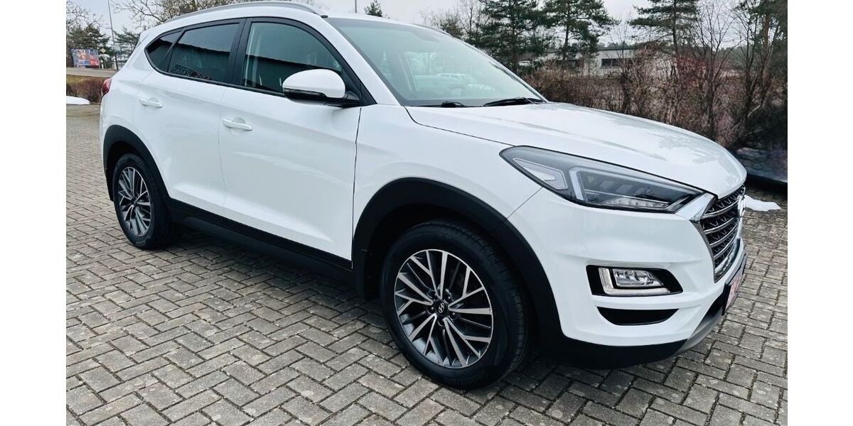 Hyundai TUCSON 51.000 km 20.800 &euro; Hamburg 22047