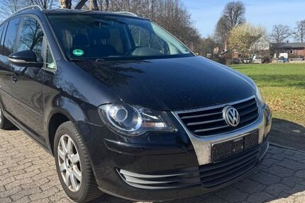 VW Touran 263.277 km 2.499 &euro; Buxtehude 21614