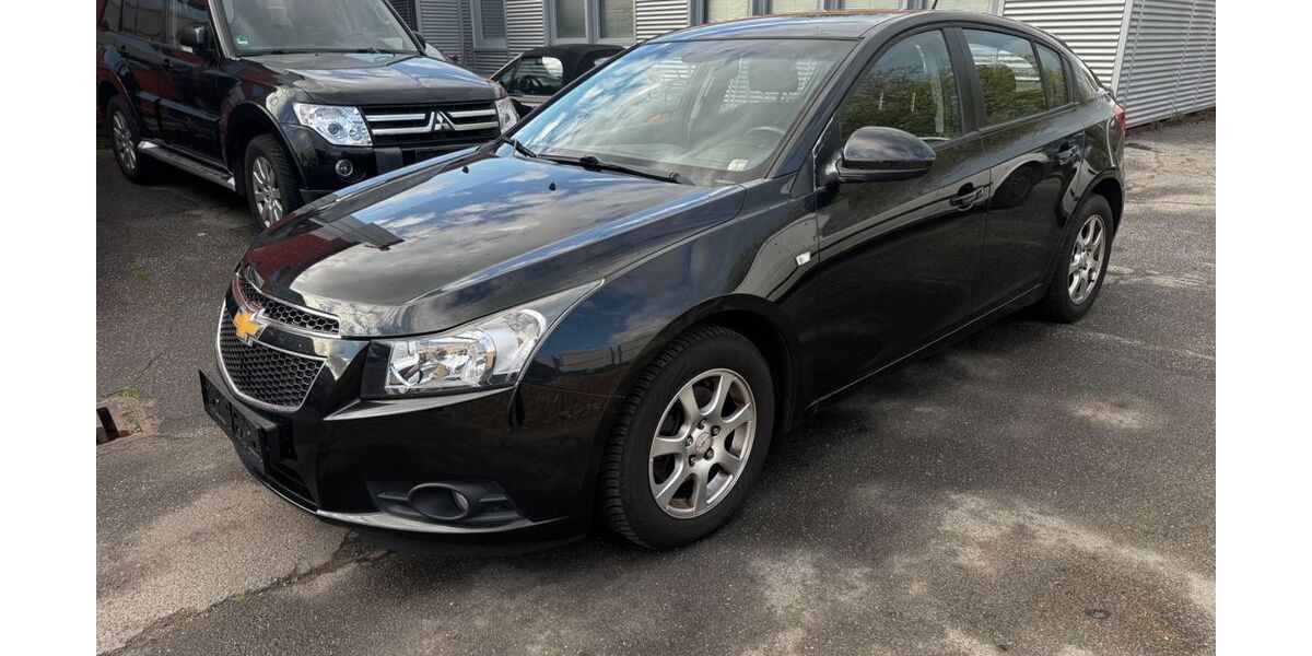 Chevrolet Cruze 122.800 km 4.990 &euro; Pinneberg 25421