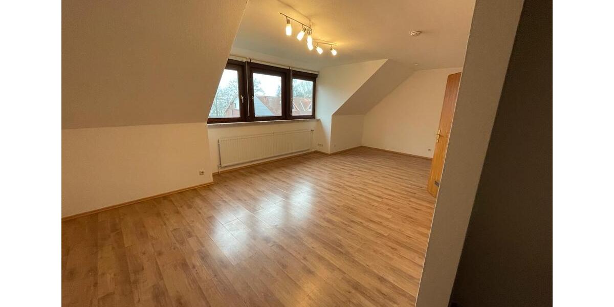 Dachgeschoßwohnung Buxtehude - 1 Zimmer, 40 m&sup2;, 643&euro; | Angebot:26423611