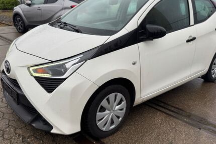 Toyota Aygo (X) 80.000 km 7.350 &euro; Buxtehude 21614