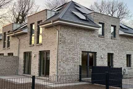 Haus zum Mieten in Hamburg 2.600 € 136.28 m² 5 zimmer