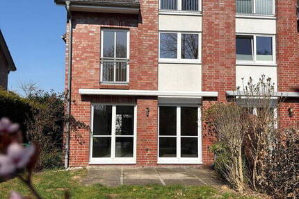 modernes und großes Reiheneckhaus in Volksdorf