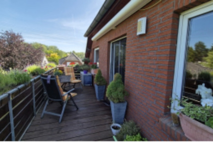 Helle Dachgeschoss-Wohnung im Grünen mit Pferdestall 3 zimmer