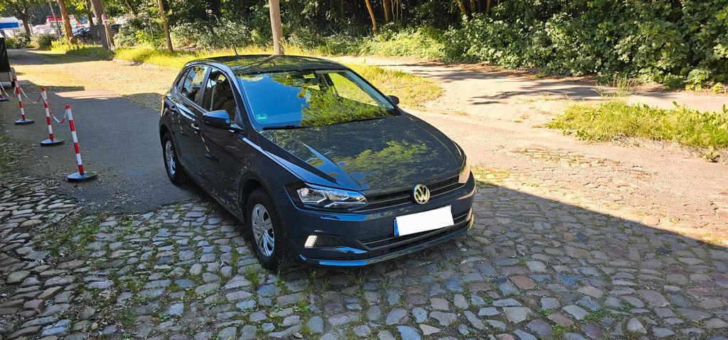 VW Polo 97.794 km 9.499 &euro; Hamburg 22177